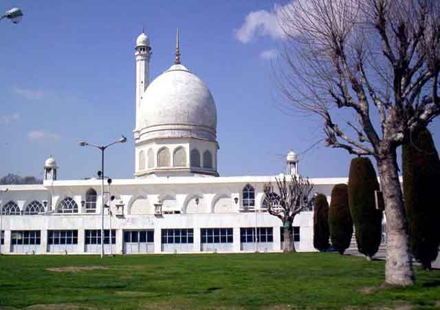 Katra to Hazaeatbal Shrine Taxi Hire Service