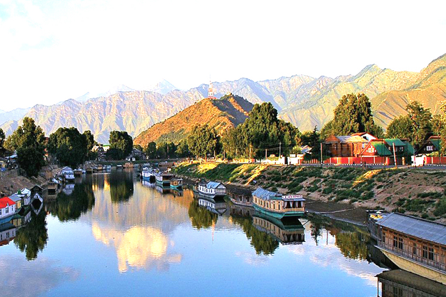 Taxi in Srinagar