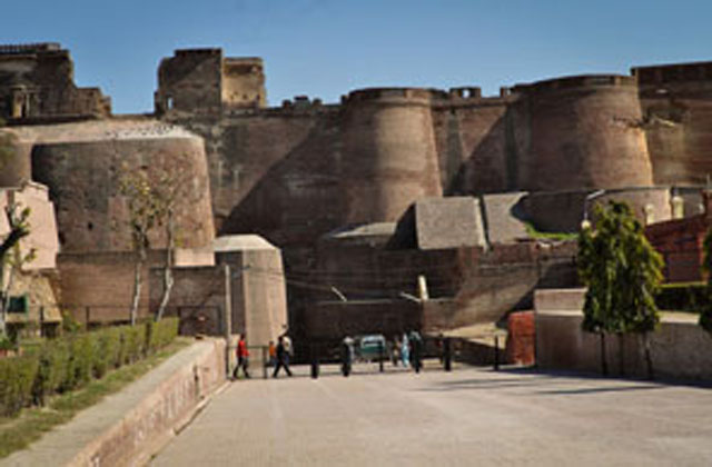  Best Pathankot Taxi Hire Tour Service